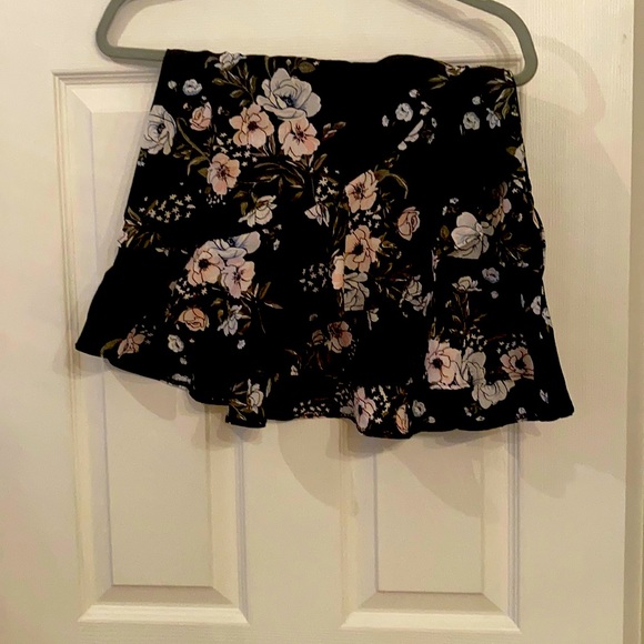Skirt - Picture 1 of 1